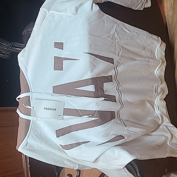 Moshtashio hoodie NWT - Picture 3 of 3